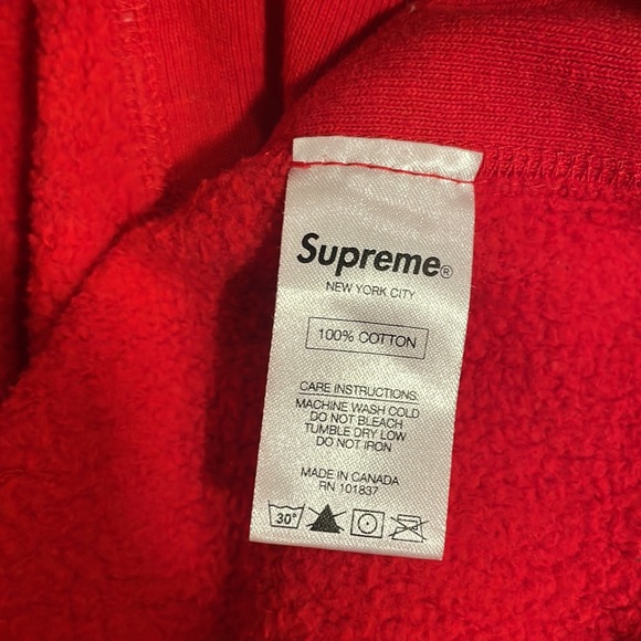 Authentic Supreme Hoodie - Picture 9 of 9